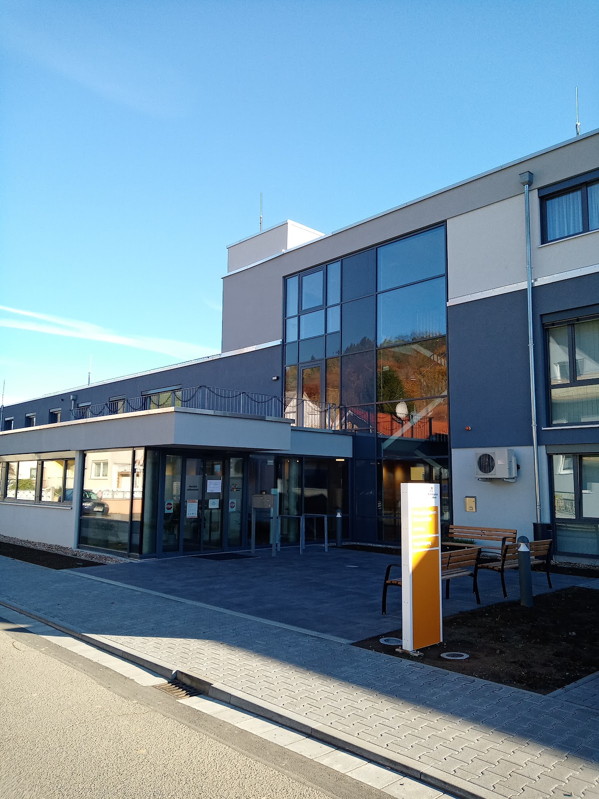 Altenpflegeheim und Tagespflege Haus am See