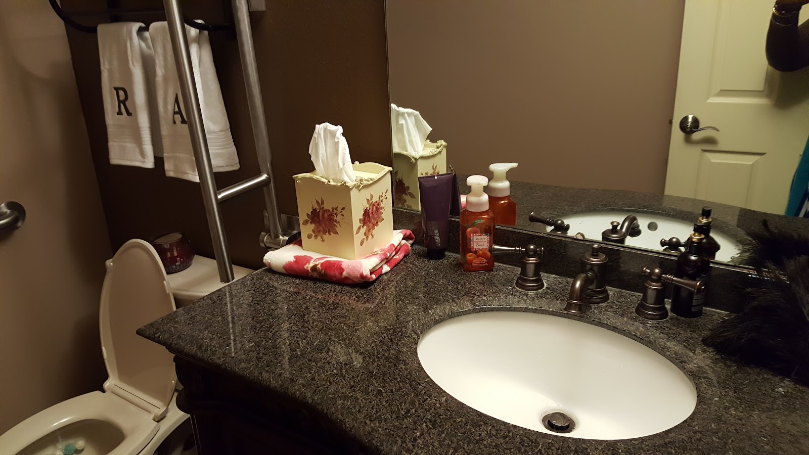 Royal Arms Adult Family Home in Manorwood and Sunrise,Puyallup