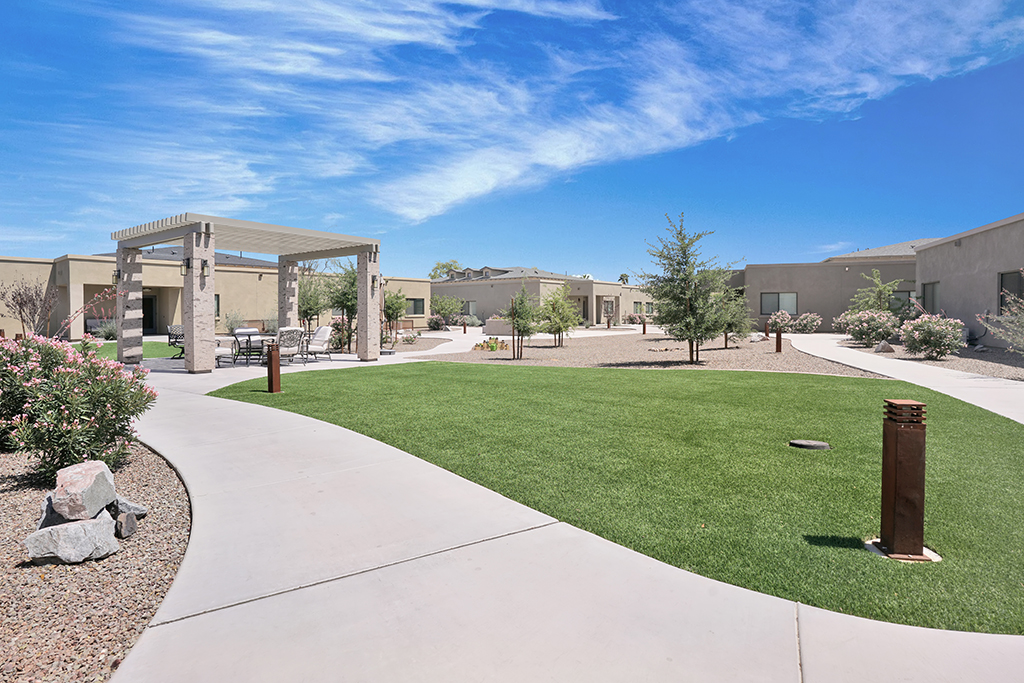 Hacienda Del Rey - A View Point Senior Care Community