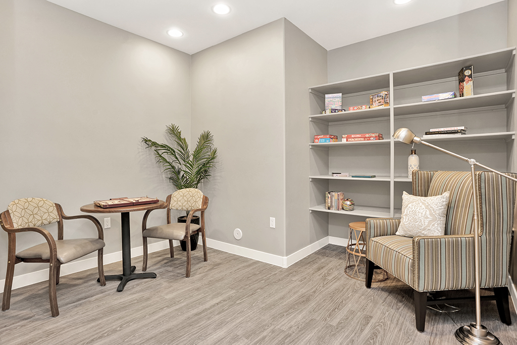 Hacienda Del Rey - A View Point Senior Care Community