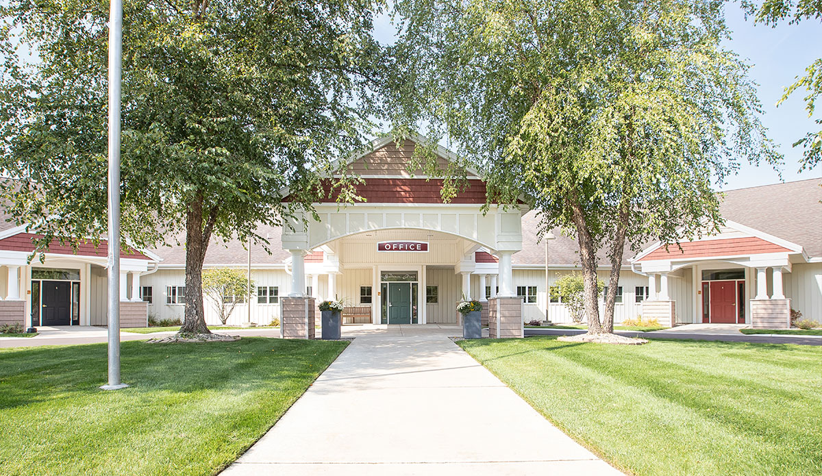 Byron Manor