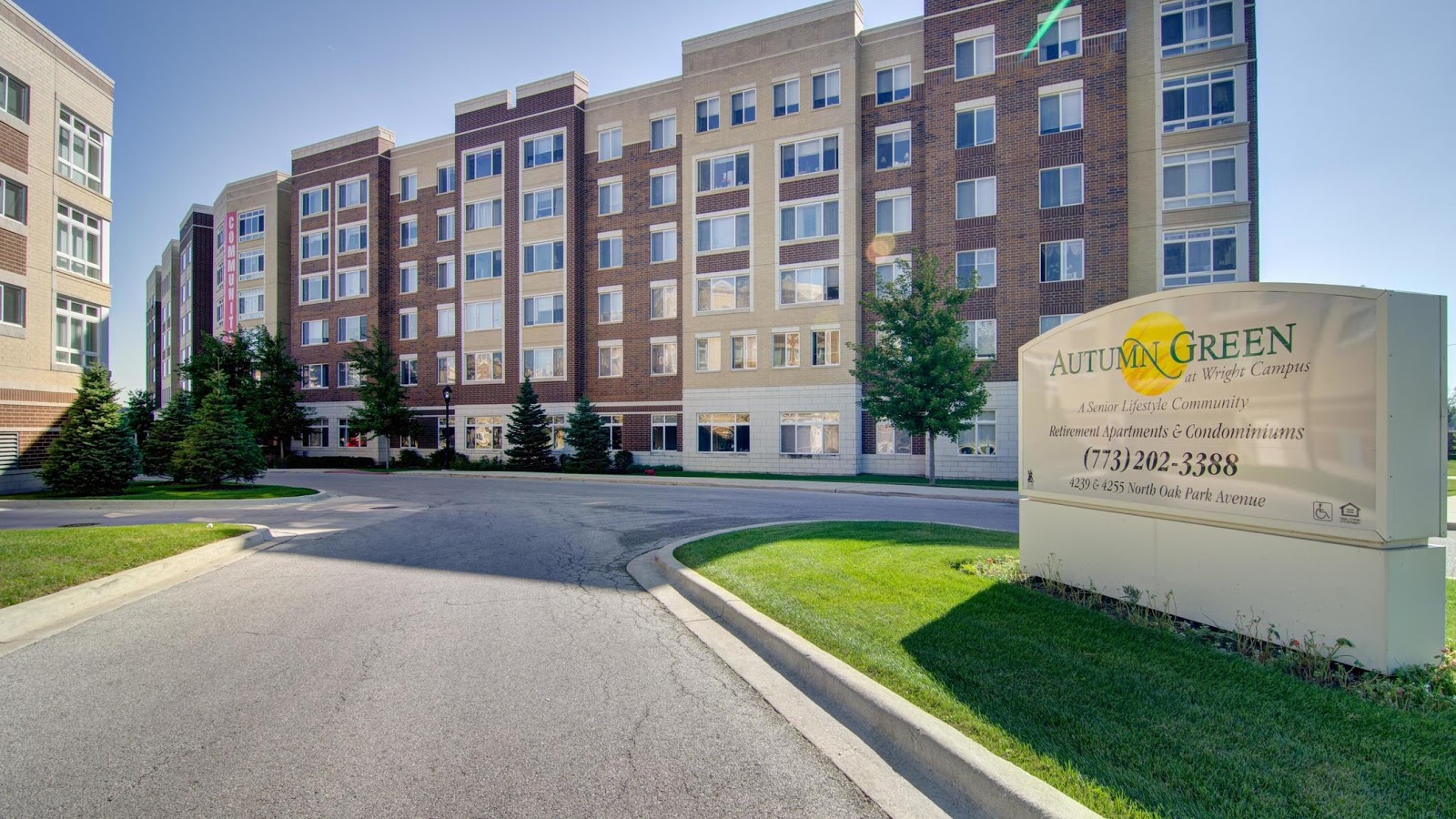 Senior Suites of Autumn Green at Wright Campus