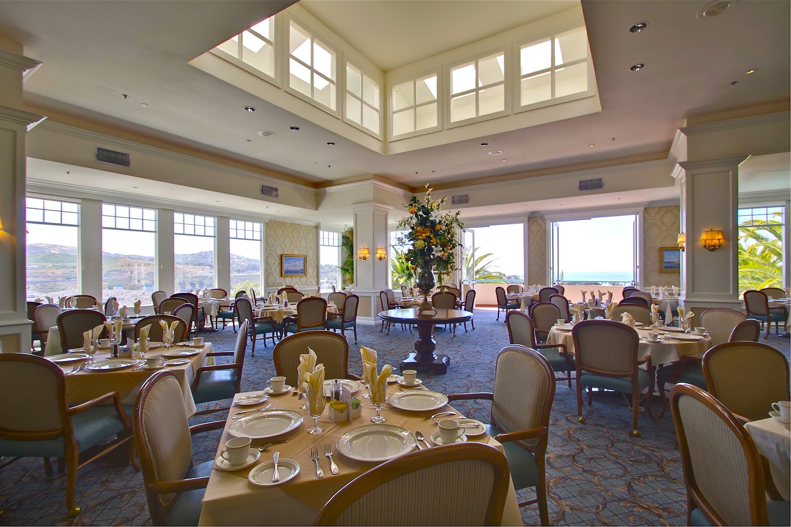 Sea Bluffs, Ivy Signature Living