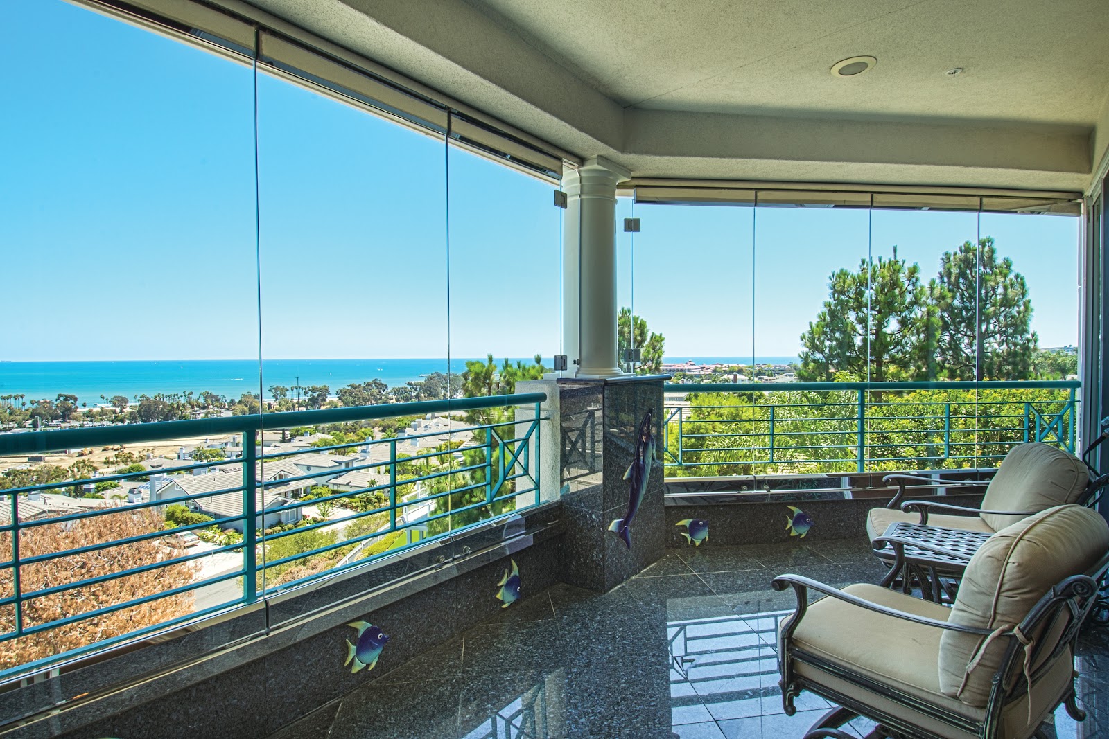 Sea Bluffs, Ivy Signature Living
