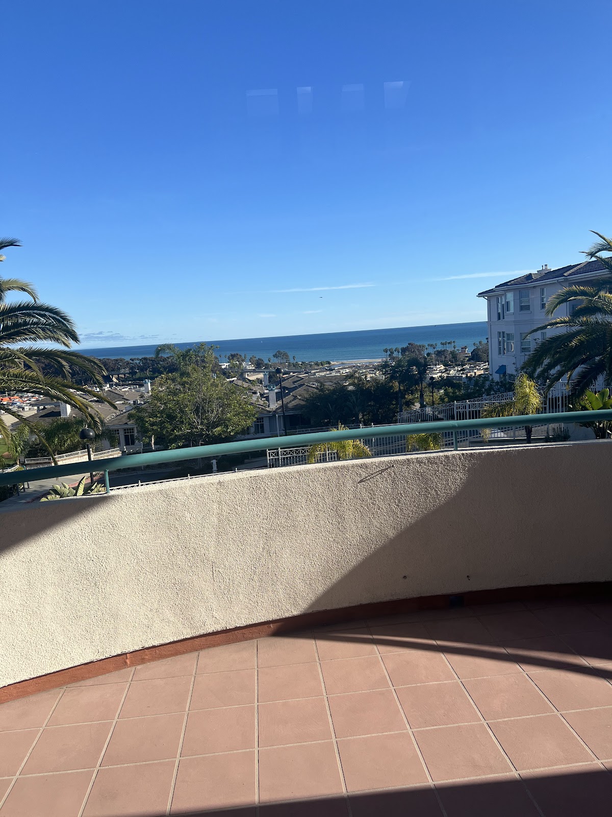 Sea Bluffs, Ivy Signature Living