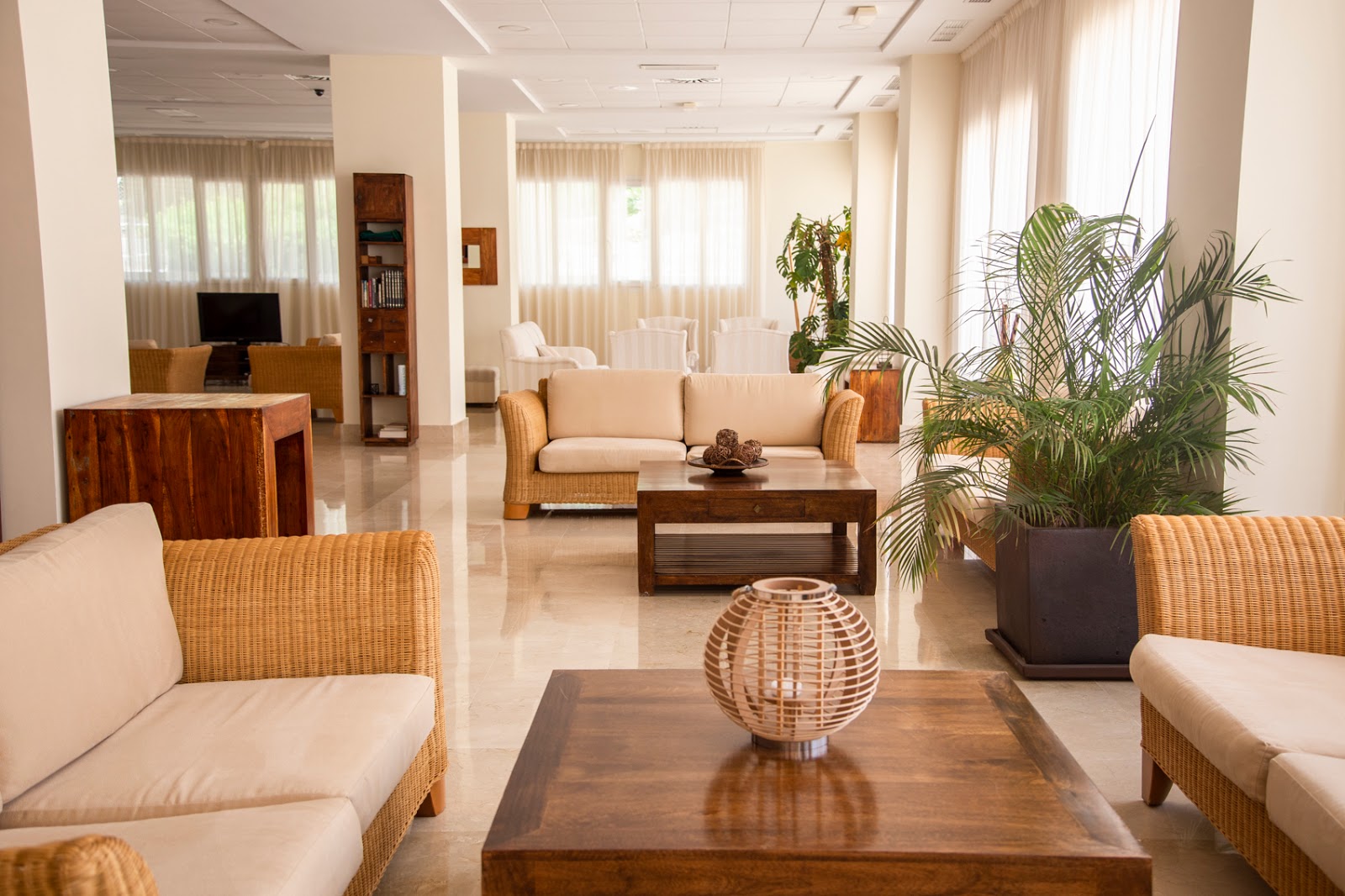 Apartamentos para mayores en Alicante - Seniors Ballesol Costablanca Resort