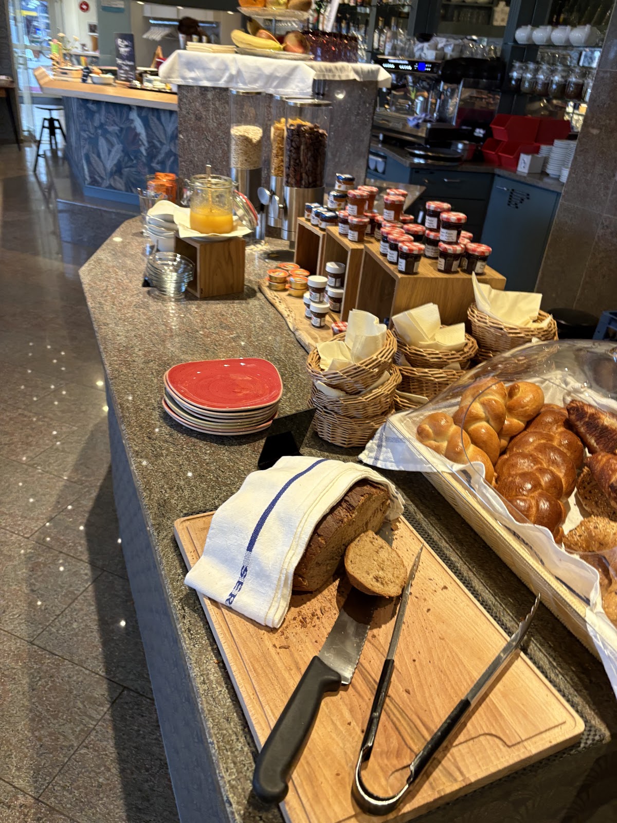 Ascott Hotel & Restaurant