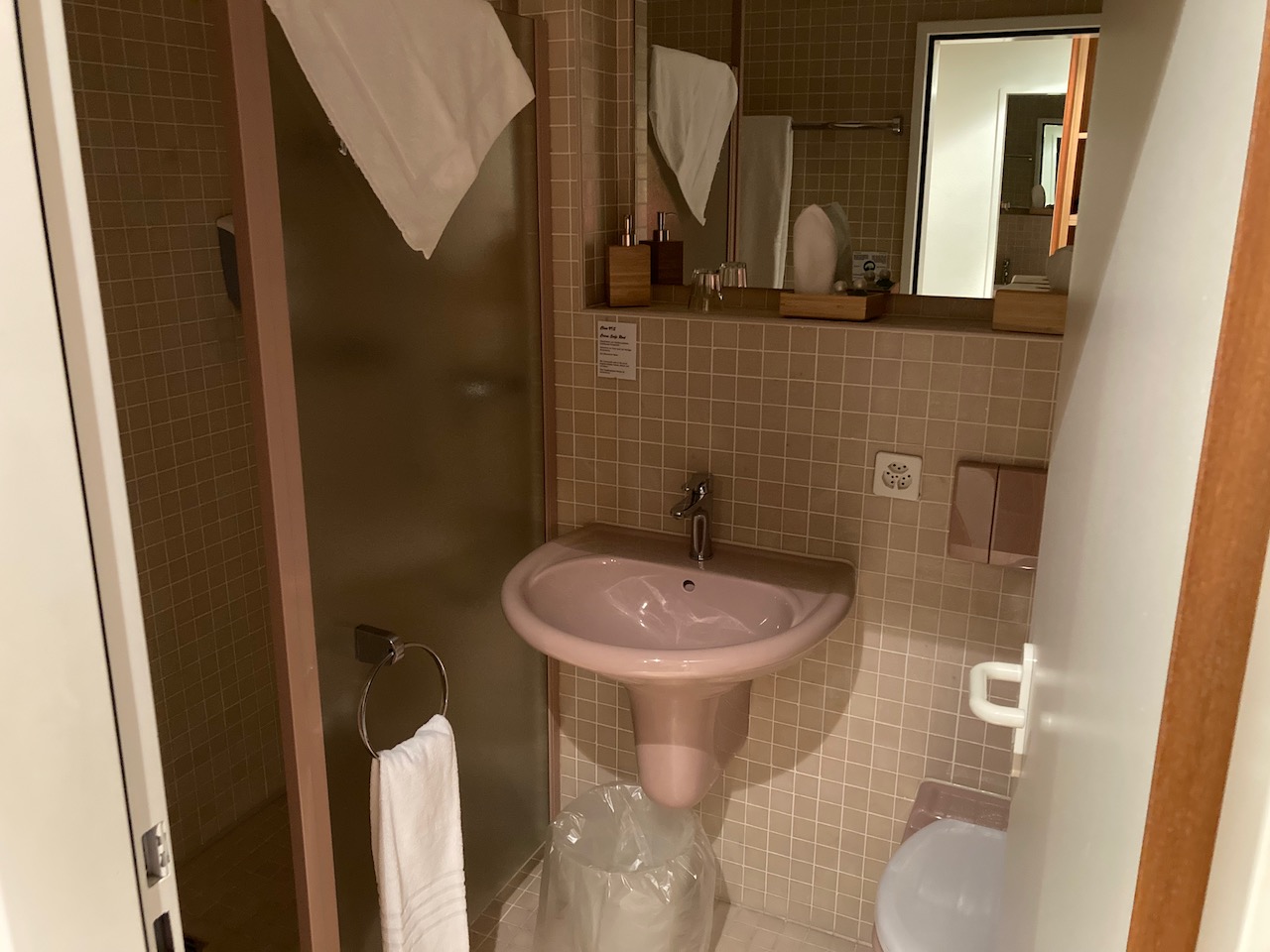 Ascott Hotel & Restaurant