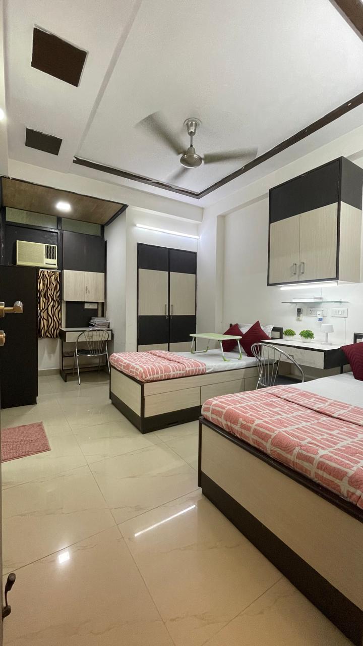 Petals Premium Girls Student Accommodation - Girls PG Accommodation in North Campus (Kamla Nagar)