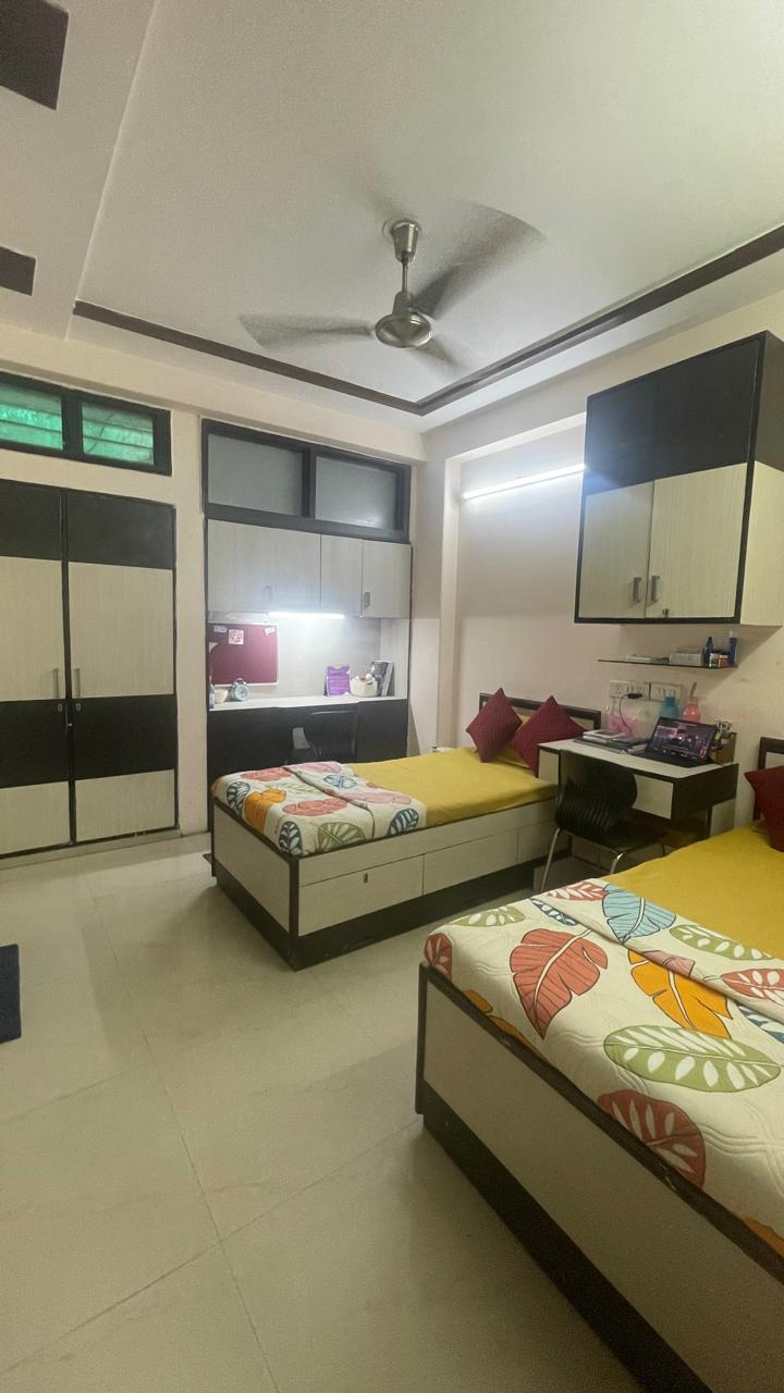 Petals Premium Girls Student Accommodation - Girls PG Accommodation in North Campus (Kamla Nagar)