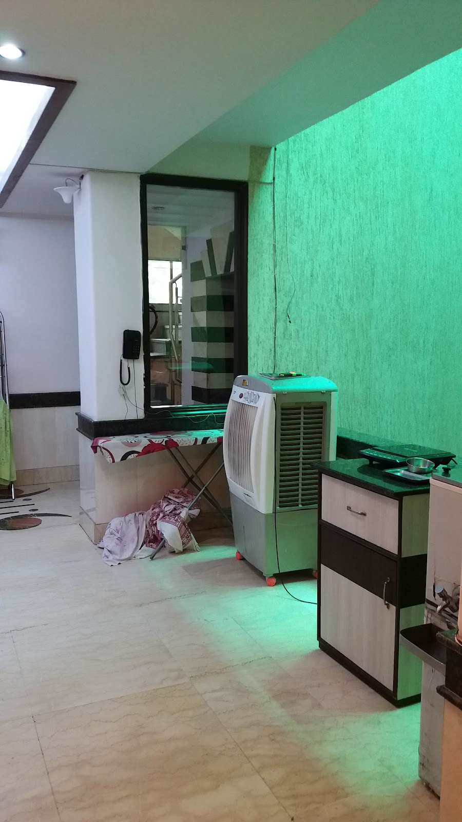 Petals Premium Girls Student Accommodation - Girls PG Accommodation in North Campus (Kamla Nagar)