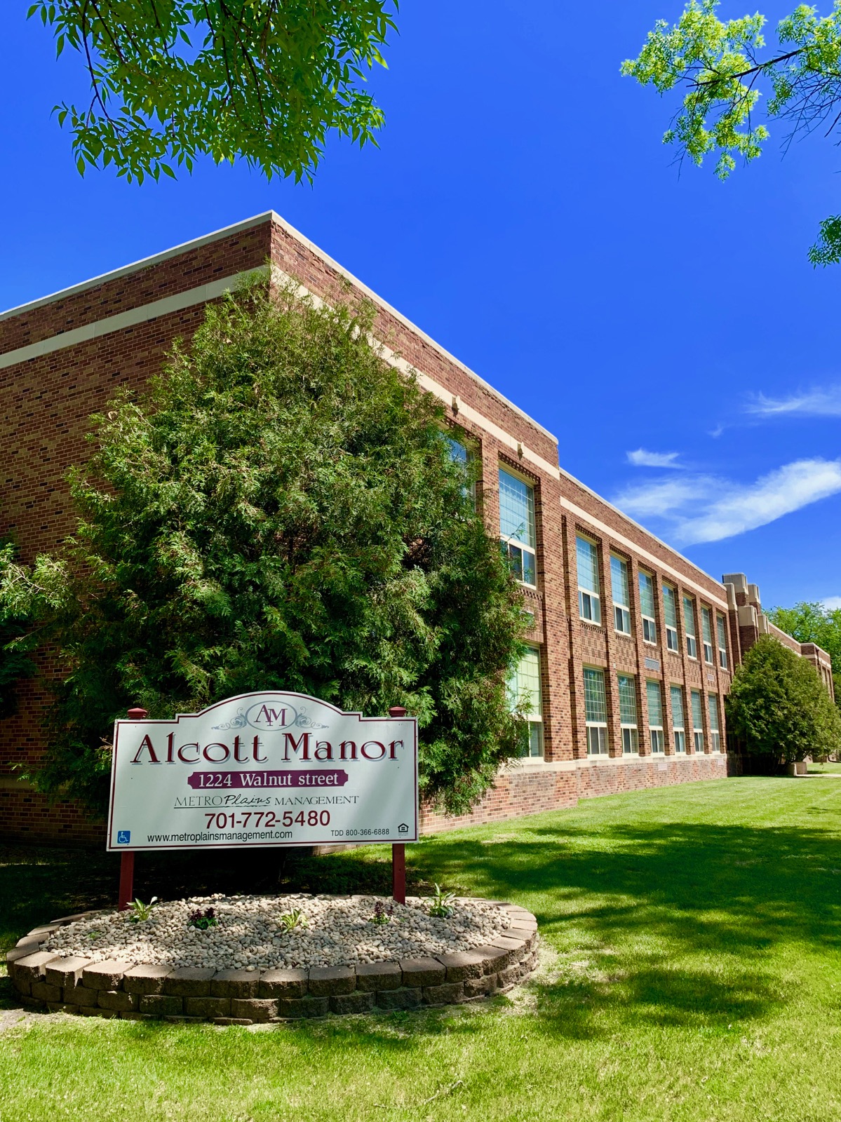 Alcott Manor