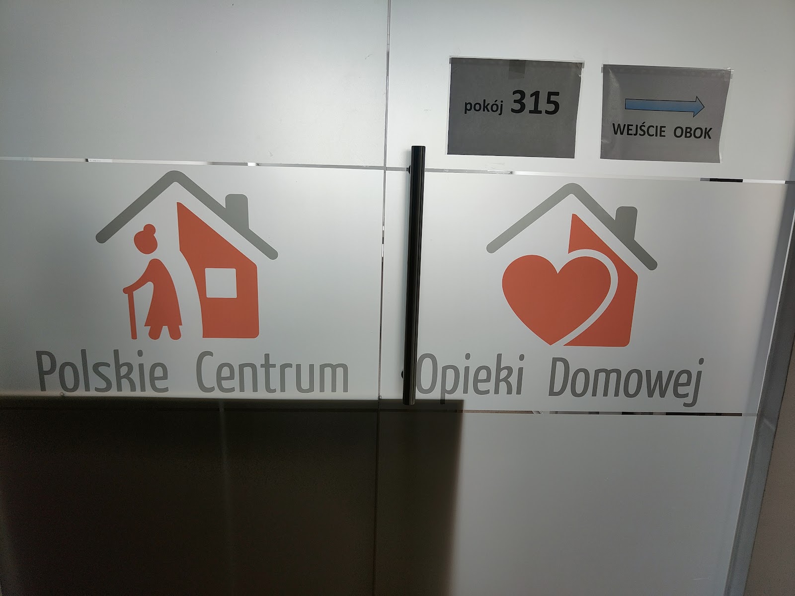 Polskie Centrum Opieki Domowej - opieka dla osób starszych, profesjonalne usługi opiekuńcze w domu