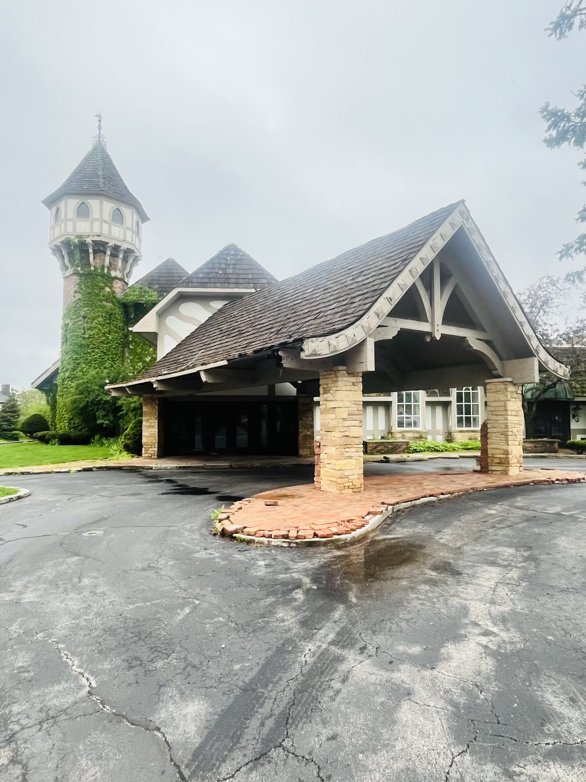 Grand Regency of Peoria (former Courtyard Estates Supportive Living)