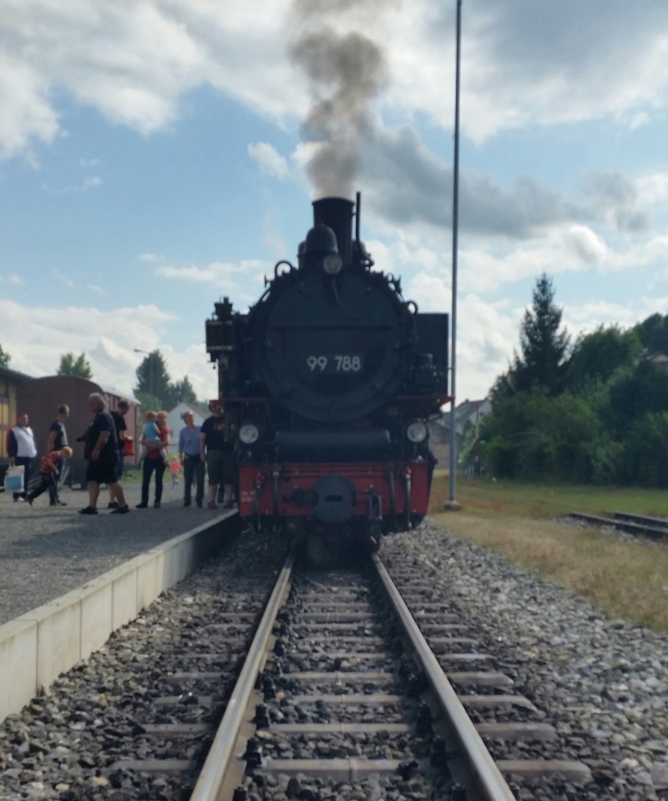 Gemeinde Warthausen, Turn- u. Festhalle
