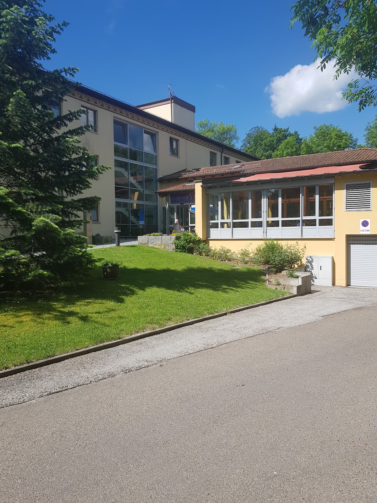 Senioren- und Pflegeheim Martin-Schalling-Haus - Diakonie NAH e.V.