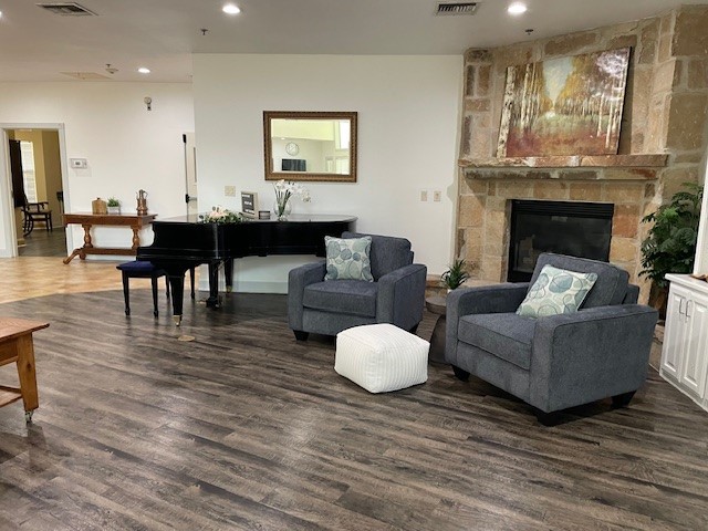 Graceland at Garden Ridge