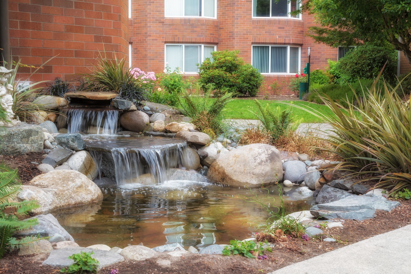 Life Manor Independent Living (Parkside)