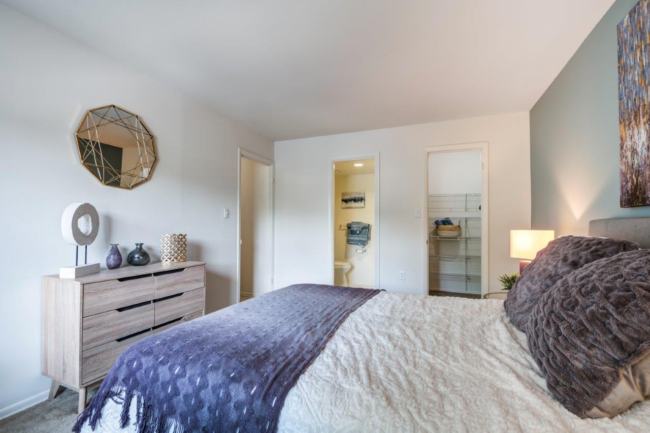Stoneridge at Mark Center Apartment Homes