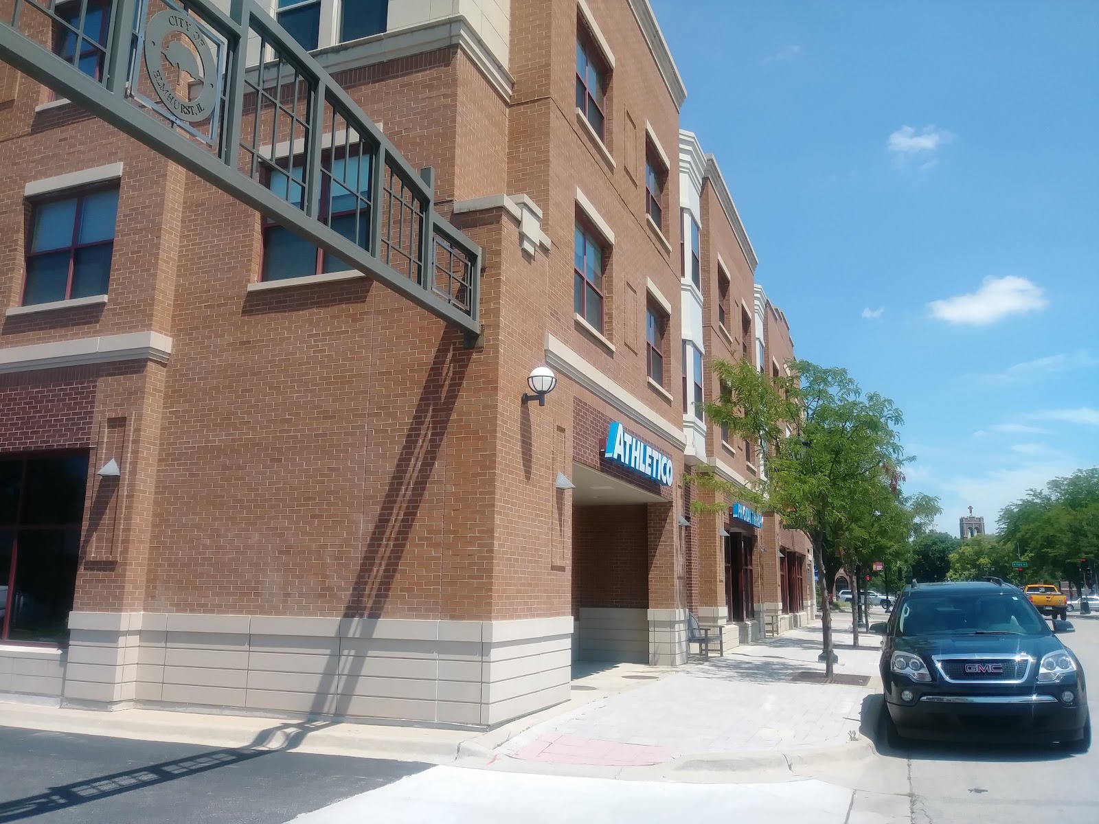 Elmhurst Pointe