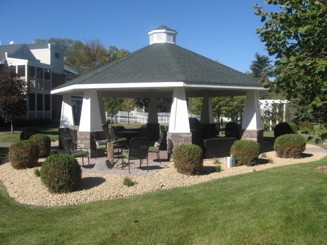Arbors of White Bear