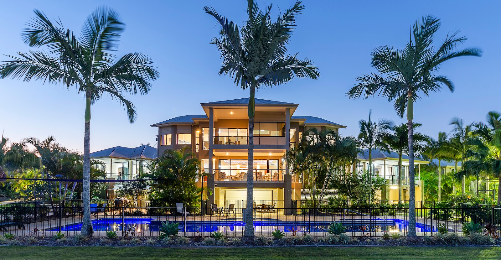 Palm Lake Resort Upper Coomera