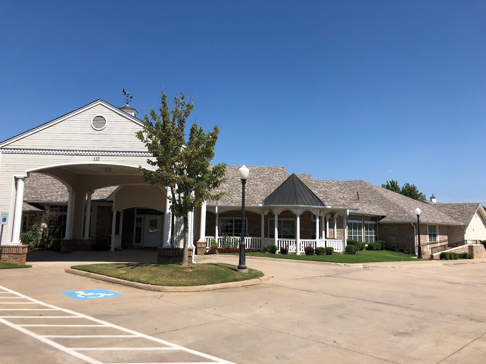 Rambling Oaks Courtyard Extensive Care Community