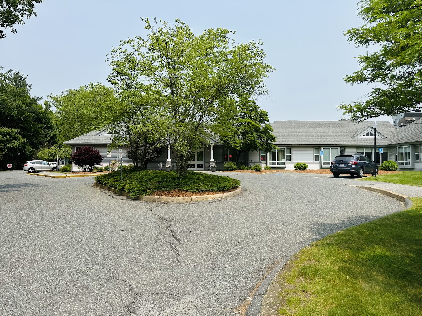 Knollwood Nursing Center