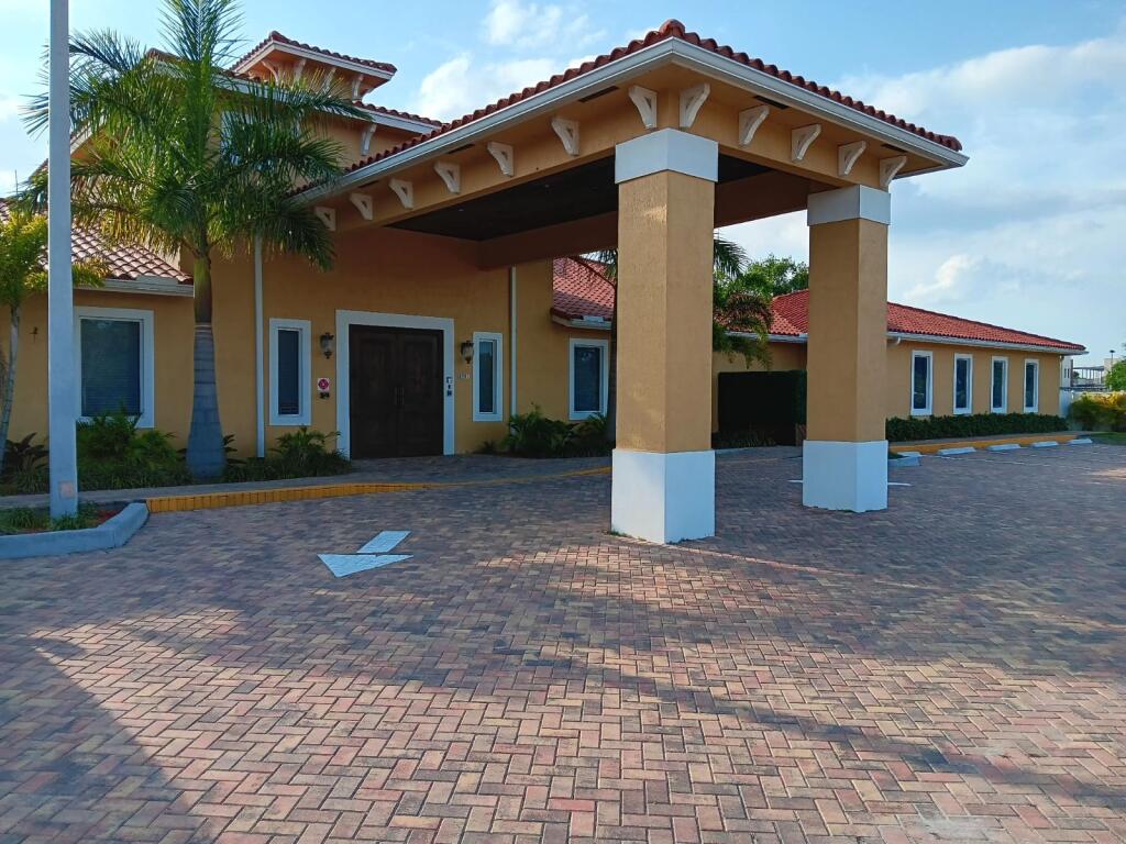 The Manor of Fort Pierce Senior Living