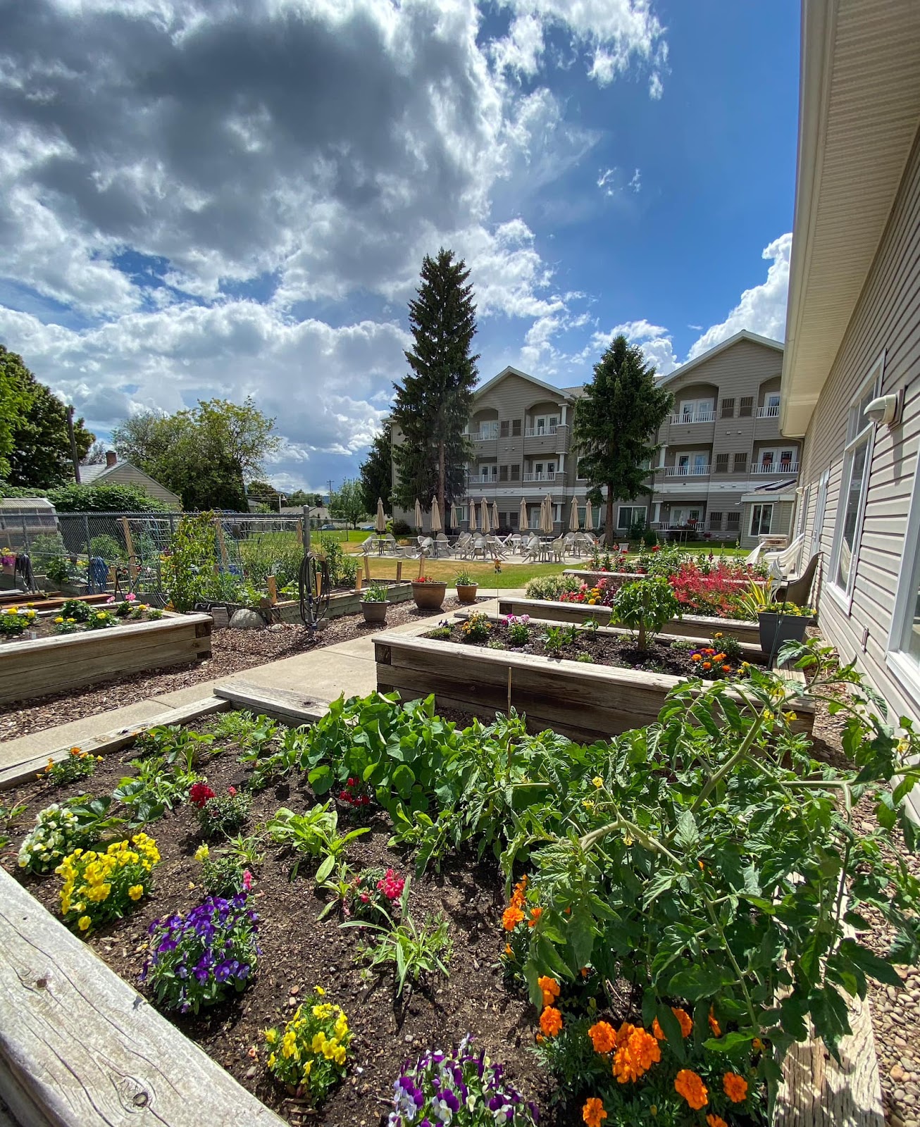 Broadway Court Estates