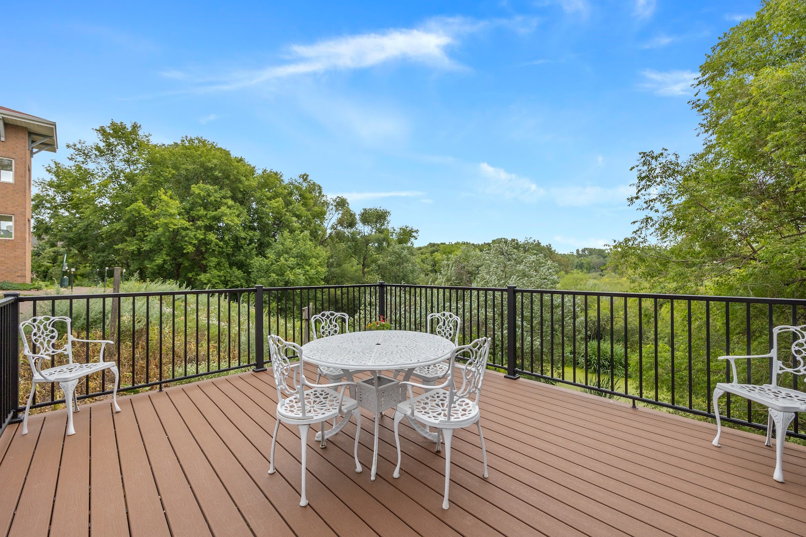 Scandia Shores Community