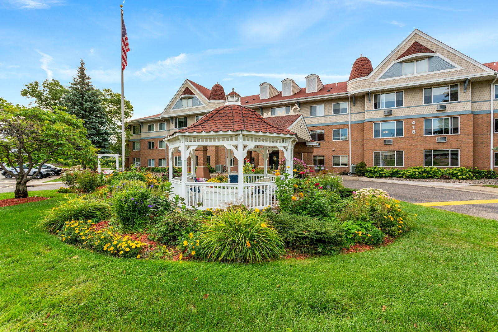 Scandia Shores Community