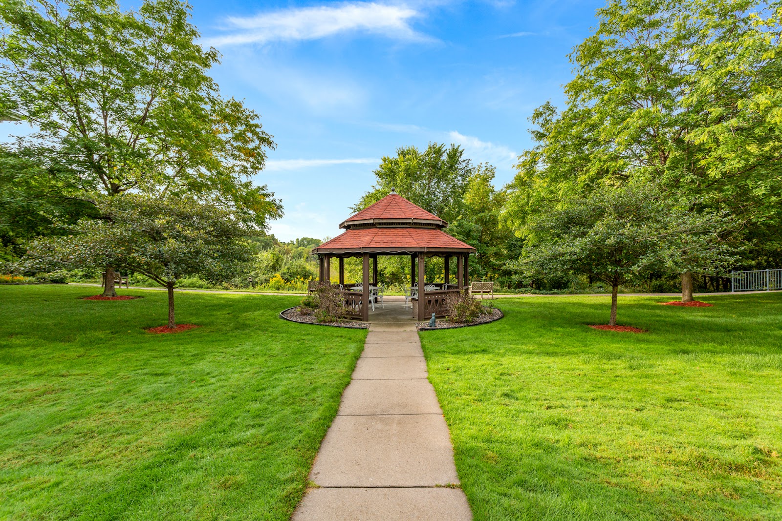 Scandia Shores Community