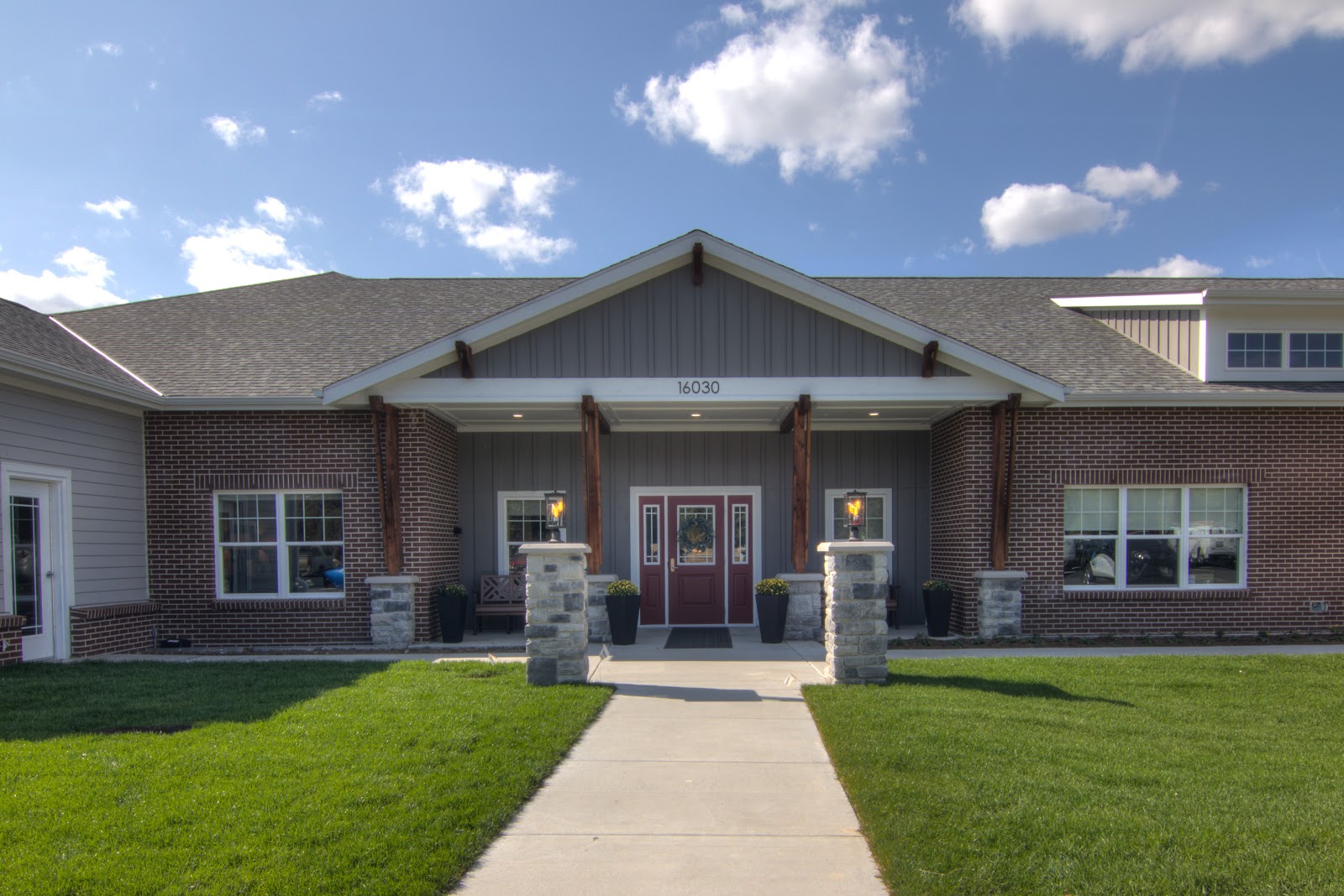 Azura Assisted Living and Memory Care of Brookfield at Mierow Farm