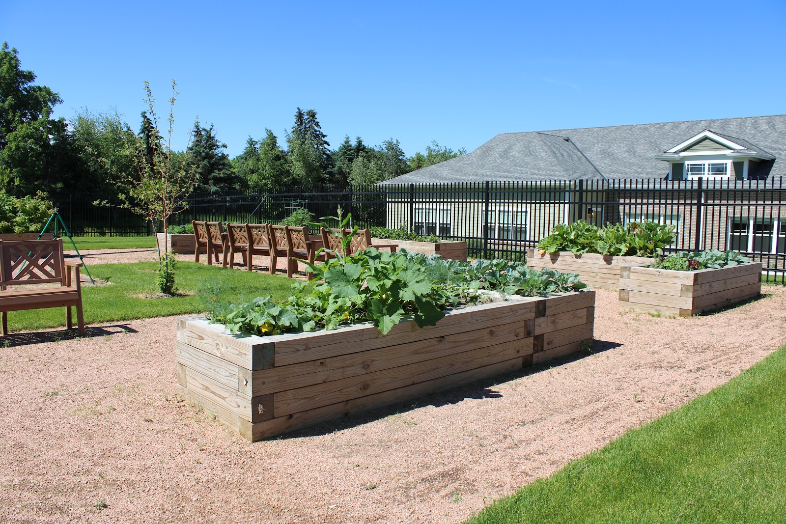 Azura Assisted Living and Memory Care of Brookfield at Mierow Farm