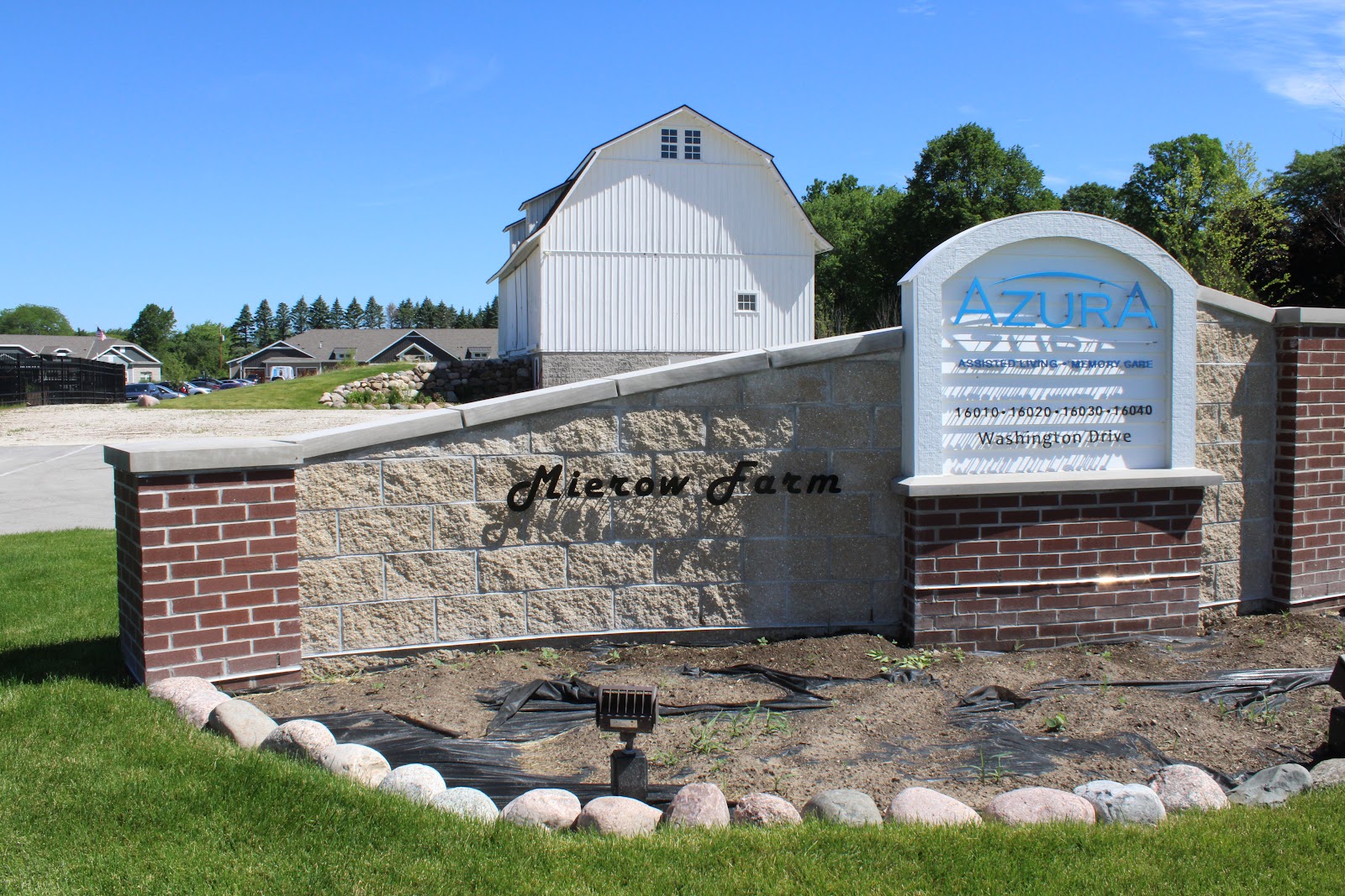Azura Assisted Living and Memory Care of Brookfield at Mierow Farm