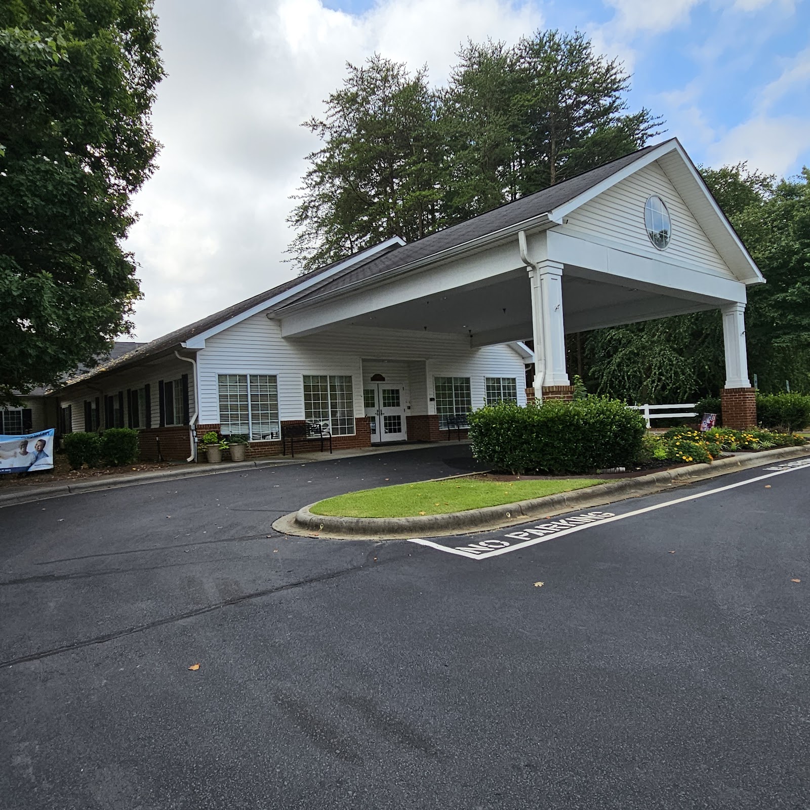 Lakeside Health & Rehab Center